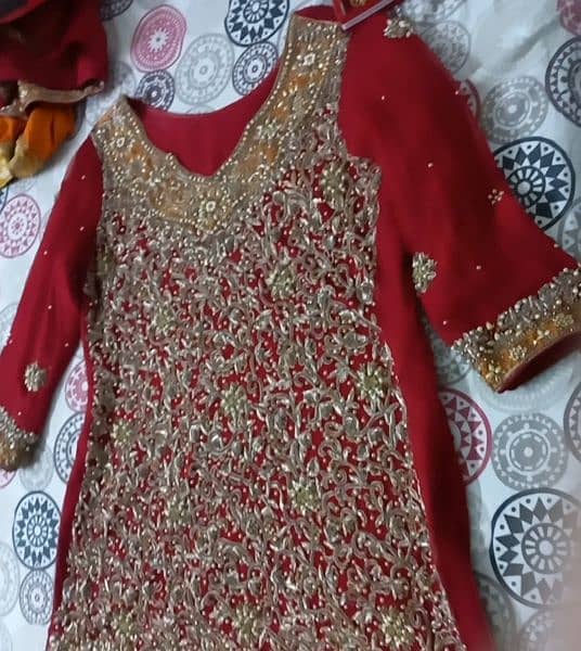 Bridal lehnga available for sale with free jwellery. 4