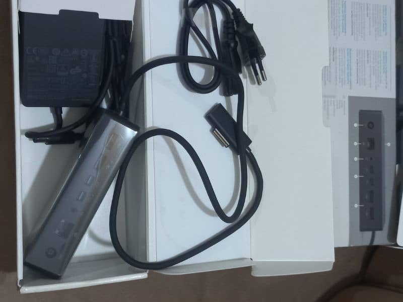 Microsoft Surface Dock Laptop  1,2,3 2