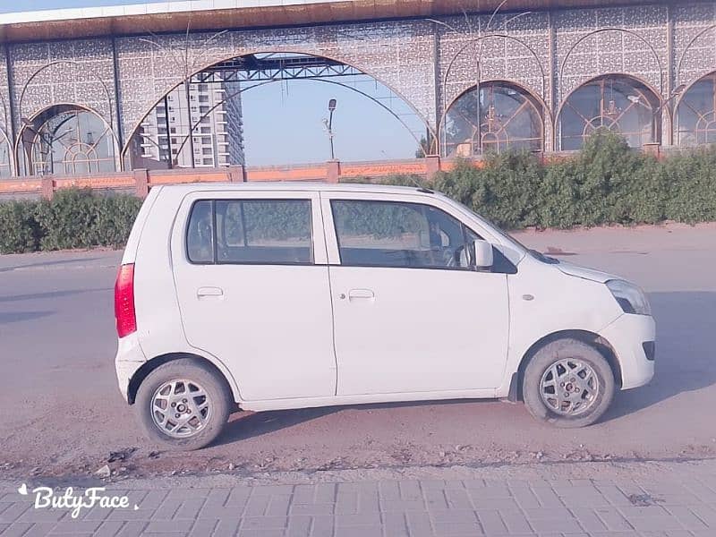 Suzuki Wagon R 2018 4