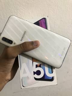 Samsung A50 4/128 with box and charger pta official approved 0