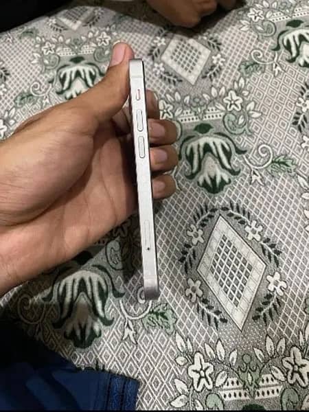 iphone 12 mini with box F. U exchange possible 3