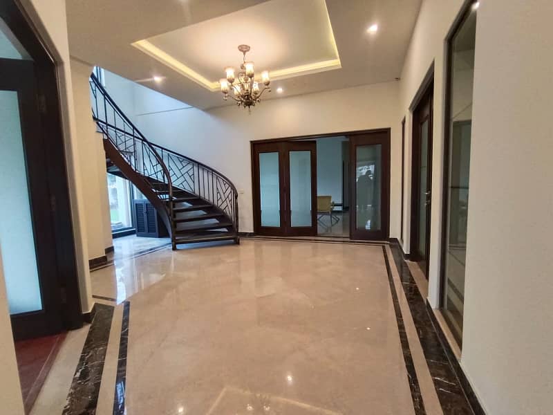 2 KANAL FULL HOUSE FOR RENT IN DHA PHASE 5 3