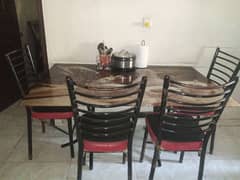 Dining table with 6 Foamic Cushion Chairs