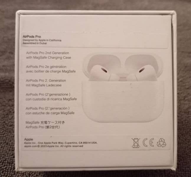 AirPods Pro (2nd Generation with Megasafe Charging Case) 6