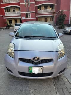 Toyota Vitz 2008 ( total genuine)