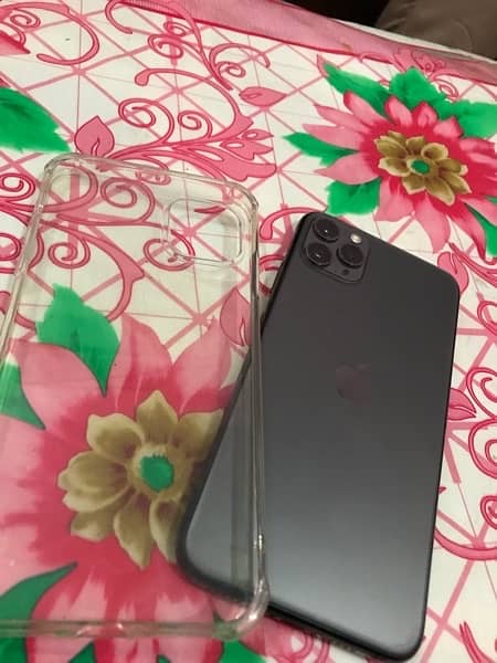 iPhone 11 Pro Max condition 10/10 64 GB Non PTA 5