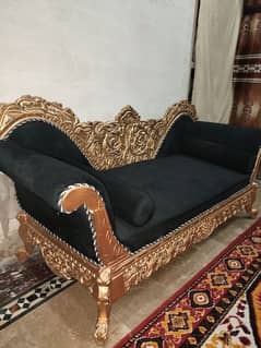 Dewan Sofa with 2 chairs 0