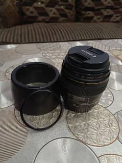 85. . mm f 1.8 lens for canon