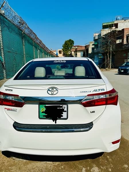 Toyota Corolla Altis 2017 1