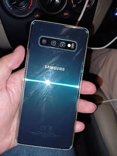 Galaxy S10 dotted