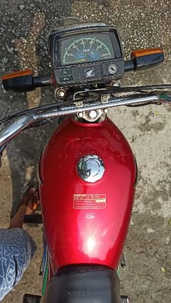 Honda CD70 2016