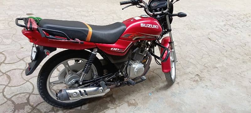 Suzuki gd 110 se 4