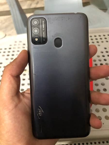 itel 2+1/32 with complete box 10/10 condition 1