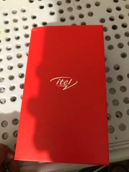 itel 2+1/32 with complete box 10/10 condition 4