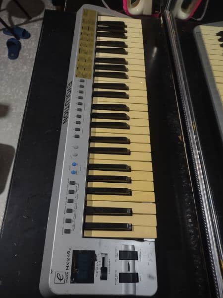 Evolution Mk-249

49-Key MIDI Keyboard from Evolution 5