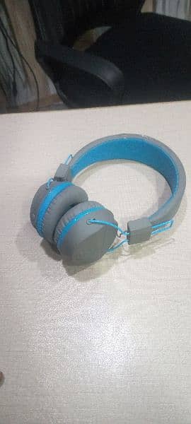 jabar and poly headphone 1