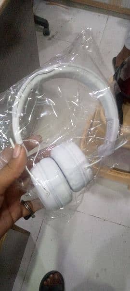 jabar and poly headphone 6