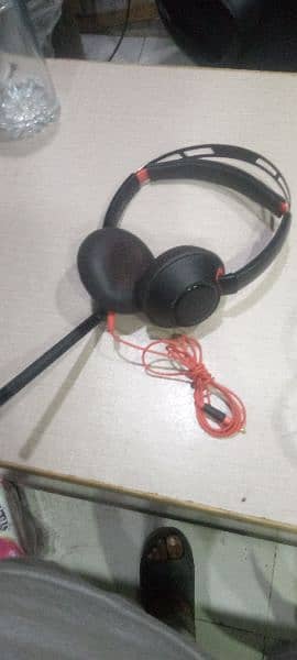 jabar and poly headphone 10