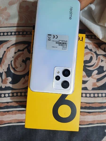 realme 9 mint condtition WITH box and charger 1