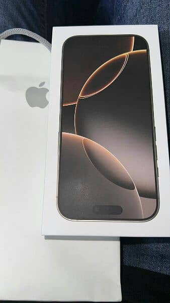 Iphone 16 pro 
256 gb 1