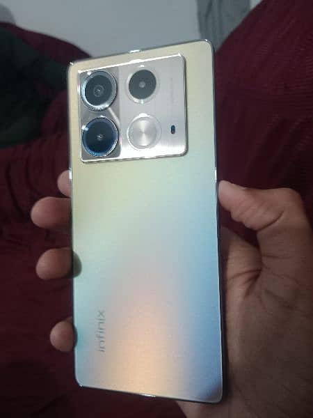 Infinix Note 40 8/256 1