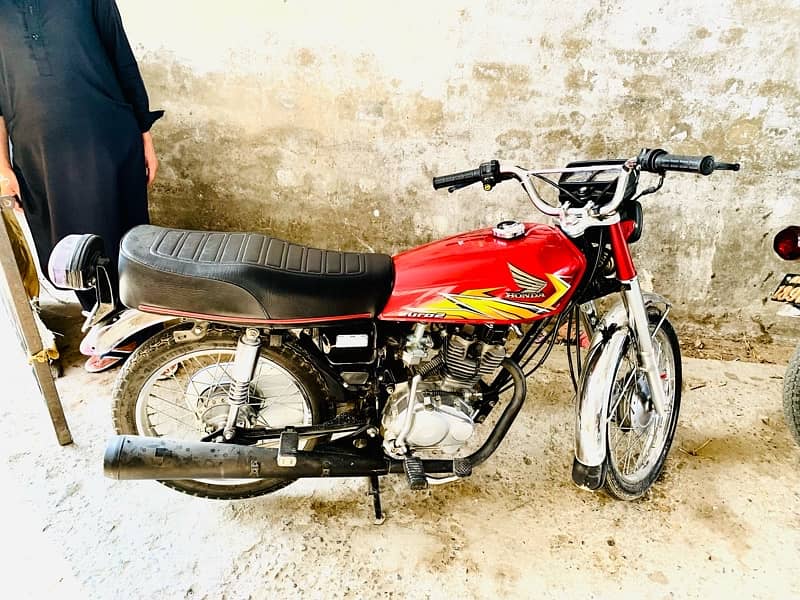 cont 03141806435honda 125 new condition  all documents  completed 1