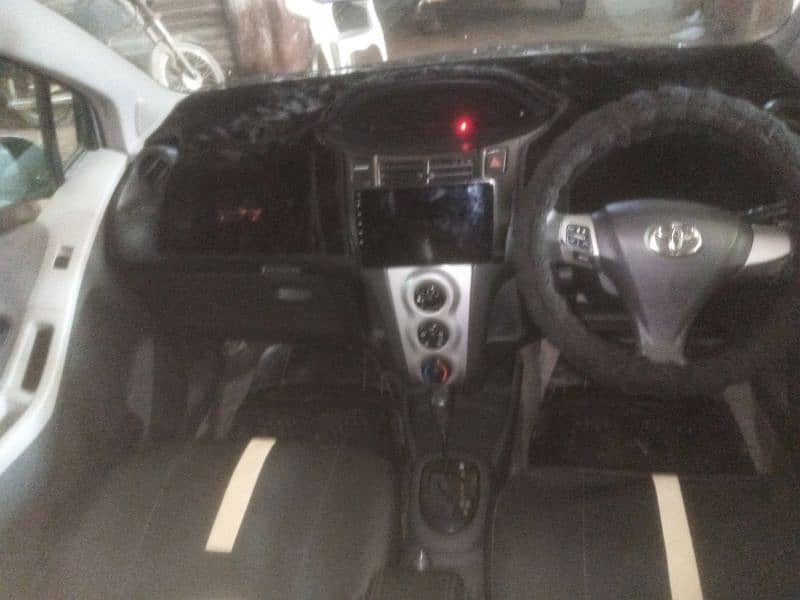 Toyota Vitz 2008 full original condition car 7