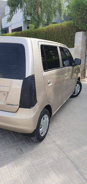 Suzuki Wagon R 2017 3