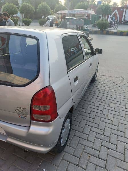 Suzuki Alto 2011 5