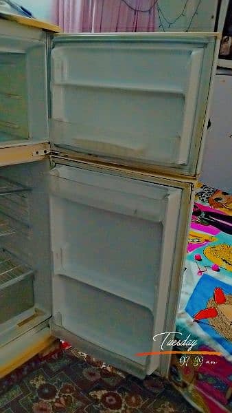 Waves refrigerator for sale Good condition 2