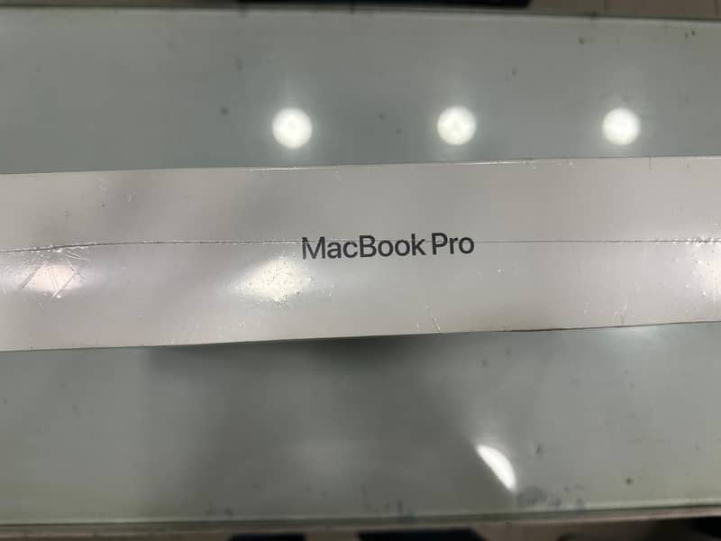 Macbook pro 14-inch(NEW) (M3 Pro chip)(2023) 2