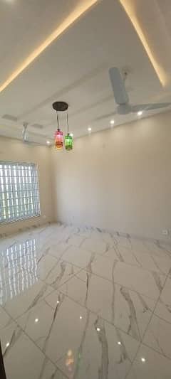 G-13/2 Upper portion for rent 8 marla