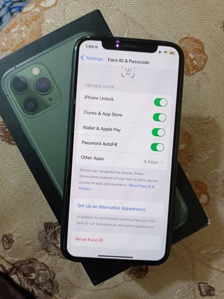 IPhone 11 pro LLA model factory unlock 4