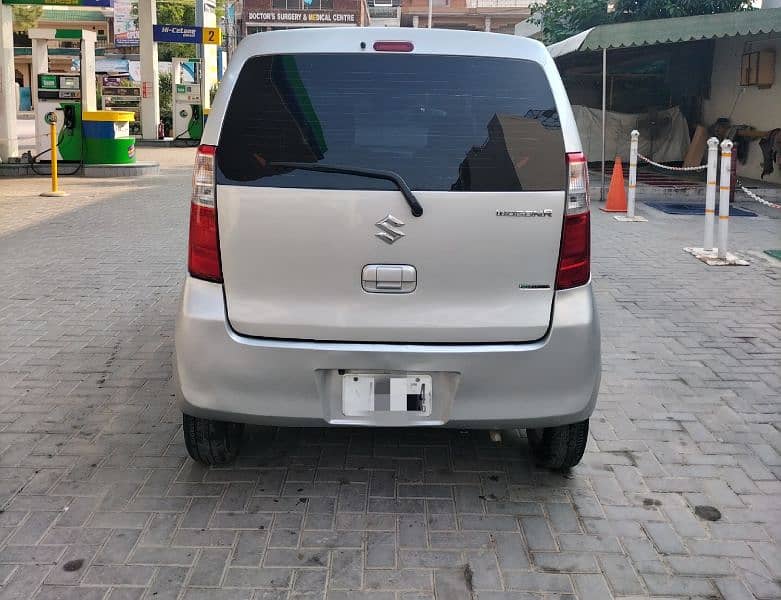 Suzuki Wagon R 2015 1