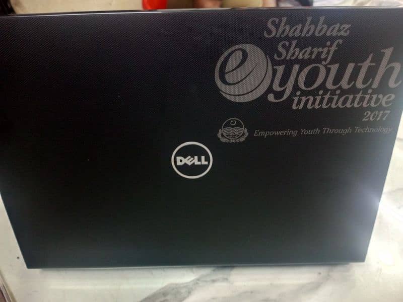 dell core i7 7 th gen 8gb ram 500 gb hard 1