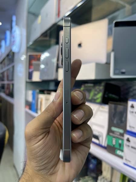 iphone 15 Pro MAX 256GB HK 3