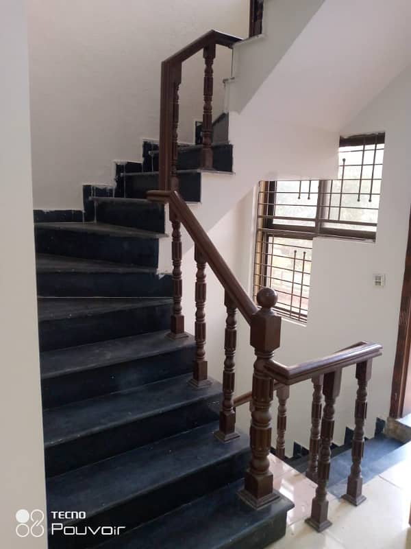 5 MARLA SLIGHTLY USED HOUSE FOR SALE IN SECTOR D BAHRIA TOWN LAHORE 1