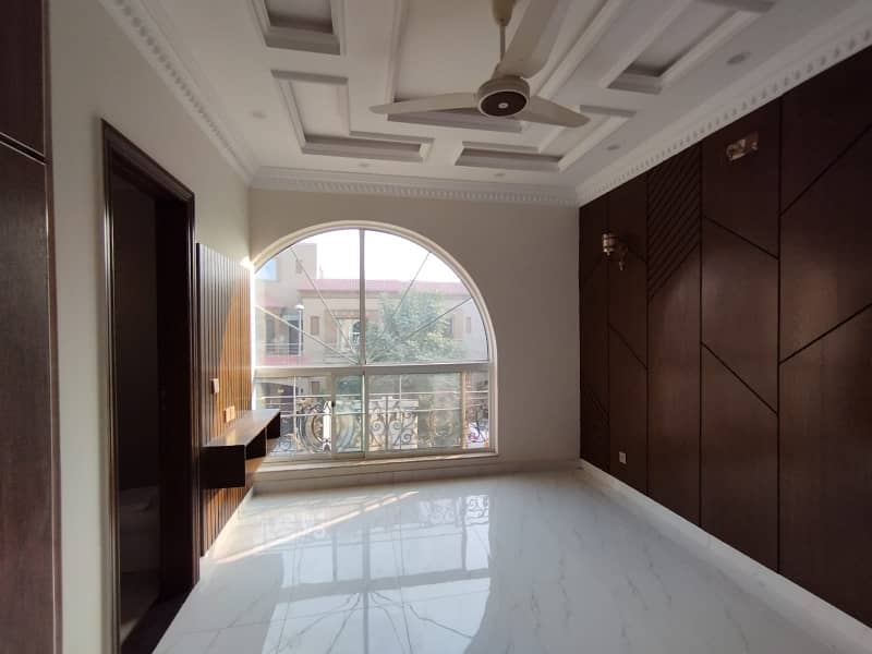 10 MARLA BRAND NEW LUXURY HOUSE FOR SALE IN SECTOR C BAHRIA TOWN LAHORE 3