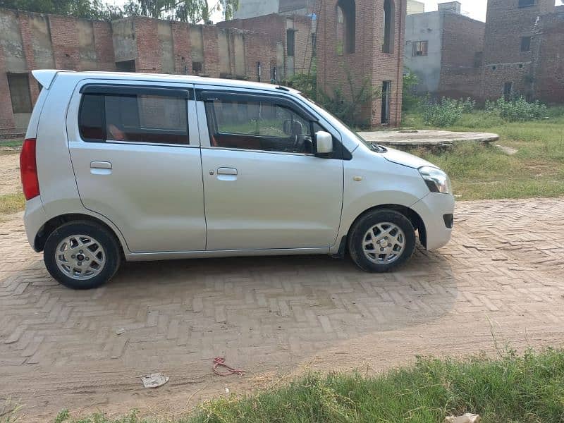 Suzuki Wagon R 2019 4