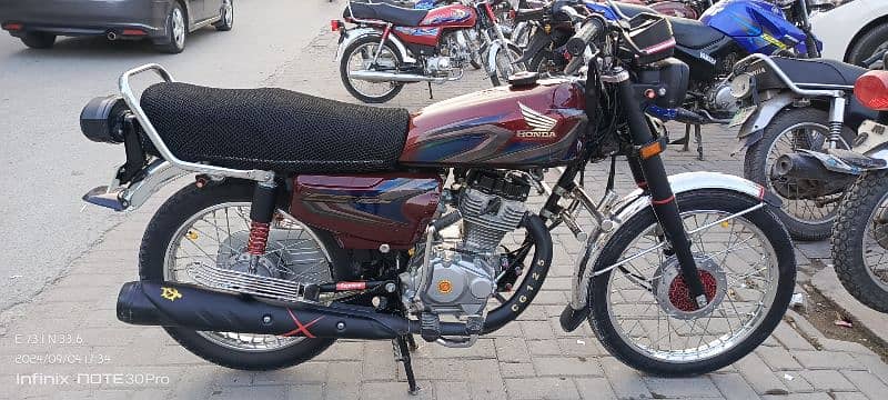 URGENT SALE CG 125 ISLAMABAD REGISTERED BIKE IN MINT CONDITION 3