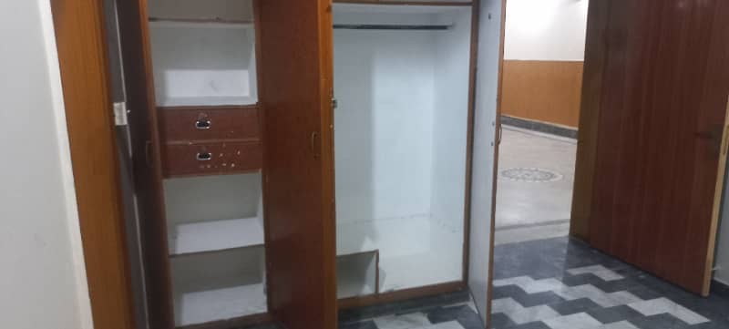 lower portion available for rent in mustafa town lahore 2