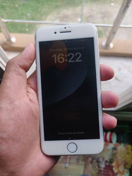 Iphone 8 64 GB (NON PTA) 1