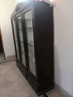 showcase for sale due to space issue