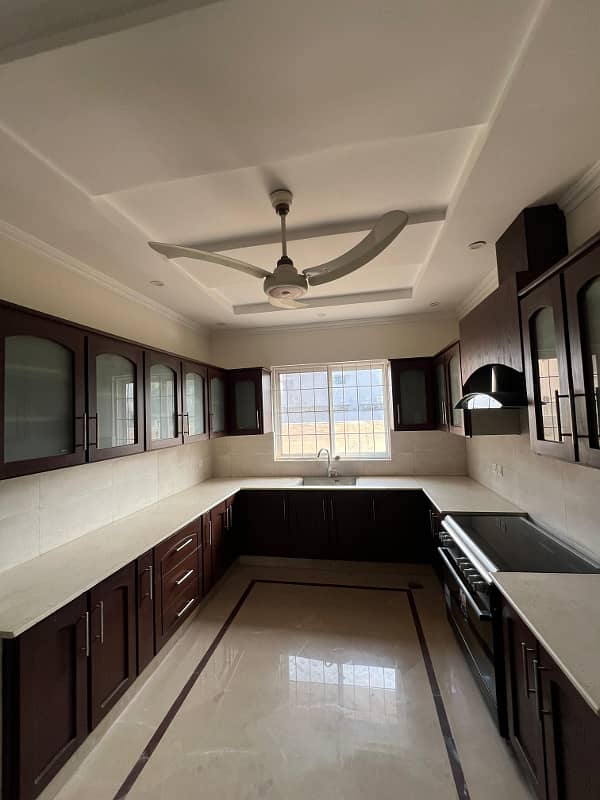 Ideal Location 1 Kanal 05-Bedroom House available for Rent in Phase-6, DHA Lahore 10