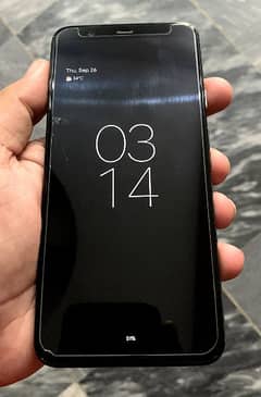 pixel 4xl Black colour