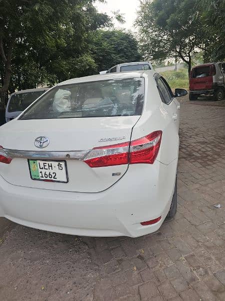 Toyota Corolla GLI 2015 automatic urgent sale 3