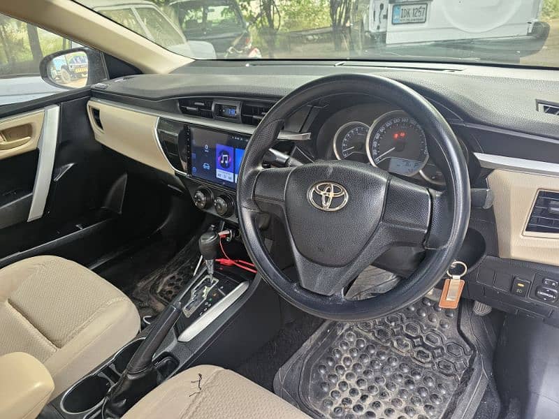 Toyota Corolla GLI 2015 automatic urgent sale 10