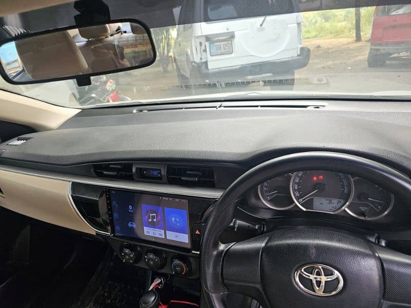 Toyota Corolla GLI 2015 automatic urgent sale 11