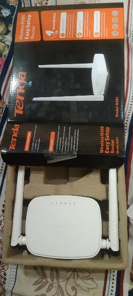 tenda Wi-Fi device 3