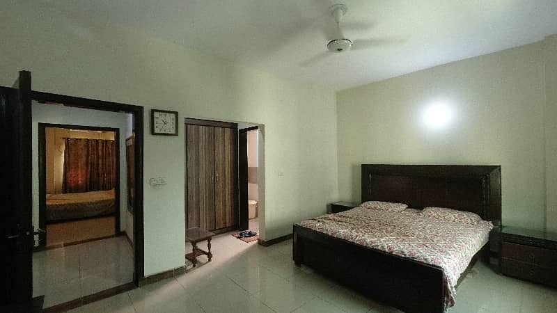 10 Marla Flat For Rent In Askari 12